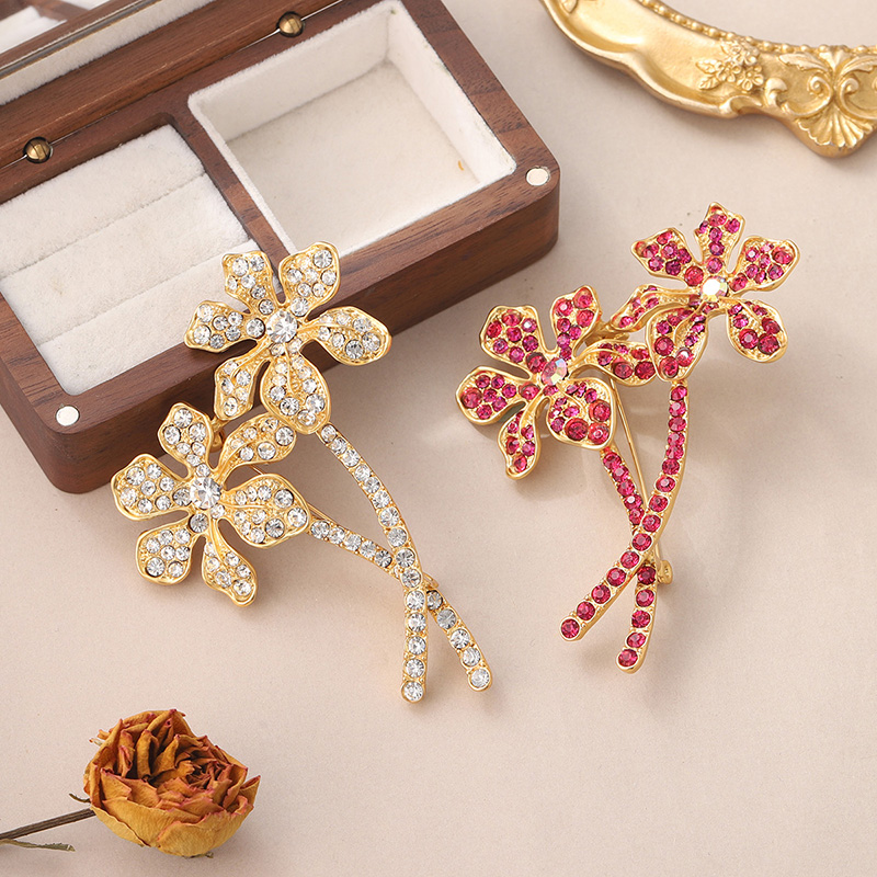 Elegante Flor Aleación Embutido Diamantes De Imitación Mujeres Broches display picture 5