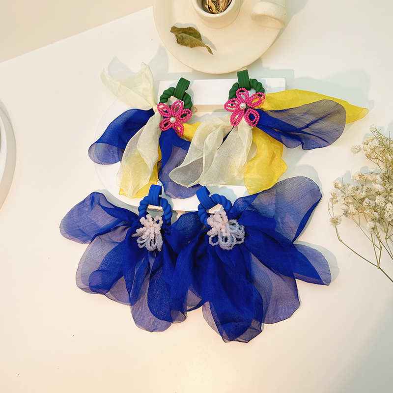 1 Pair Casual Sweet Flower Arylic Cloth Glass Drop Earrings display picture 4