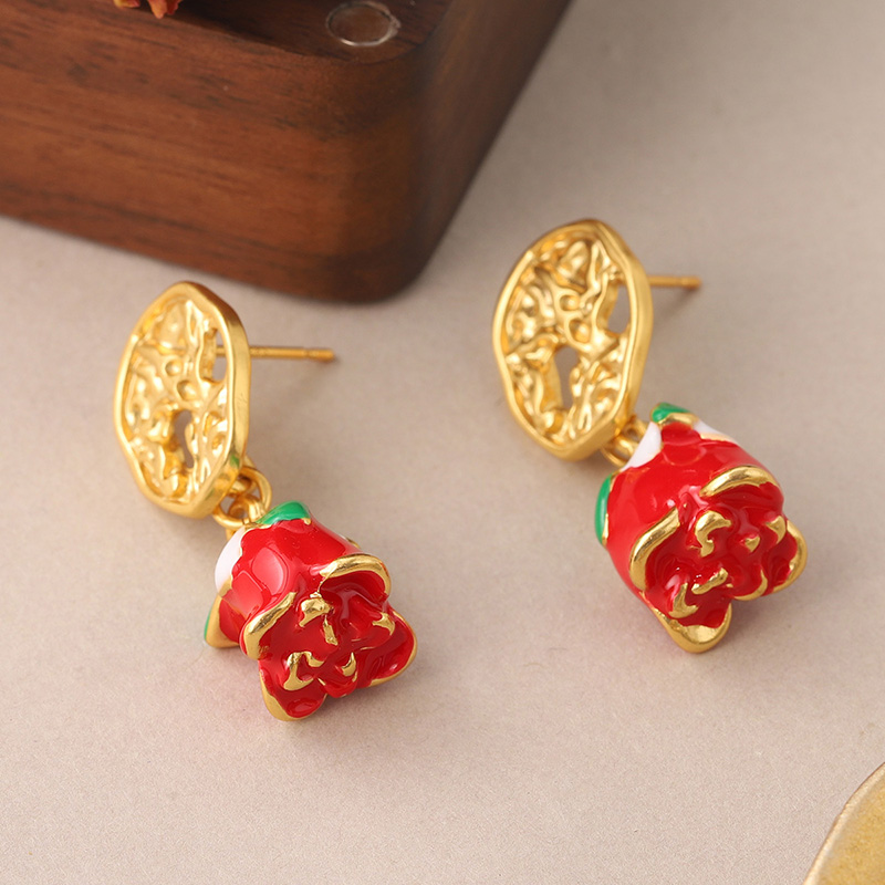1 Pair Elegant Rose Plating Hollow Out Copper 18k Middle Ancient Gold Drop Earrings display picture 1