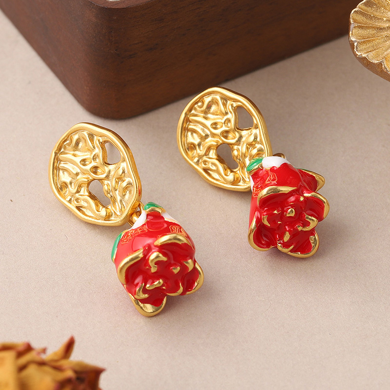 1 Pair Elegant Rose Plating Hollow Out Copper 18k Middle Ancient Gold Drop Earrings display picture 4