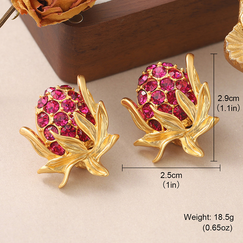 1 Pair Retro Sweet Strawberry Plating Inlay Alloy Rhinestones 18k Gold Plated Ear Studs display picture 5