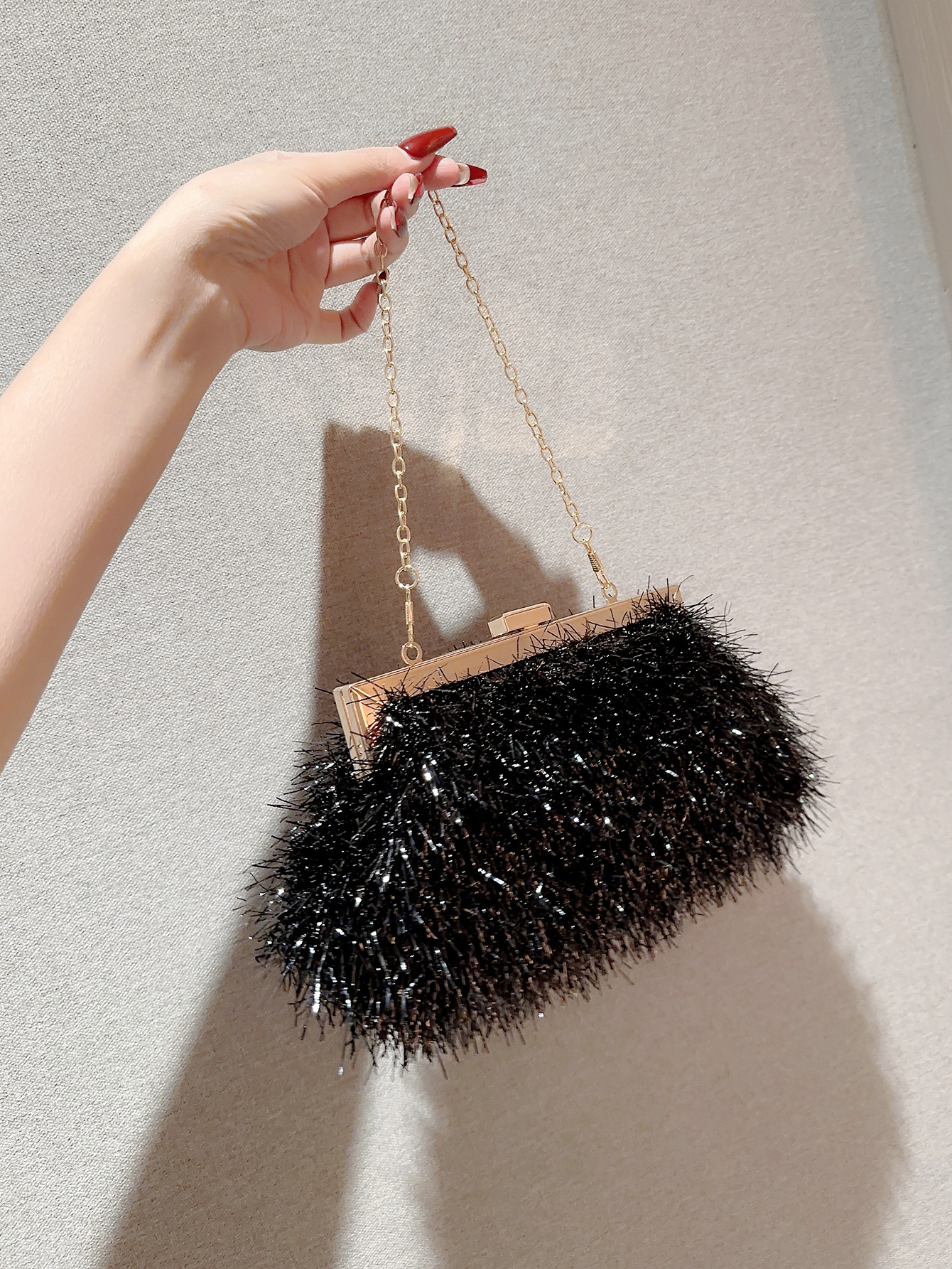 Black Pu Leather Solid Color Sequins Square Tassel Evening Bags display picture 4