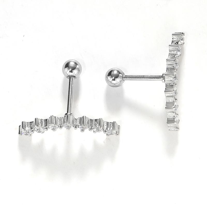 1 Pair Simple Style Moon Plating Inlay Carving Stainless Steel Zircon Ear Studs display picture 3