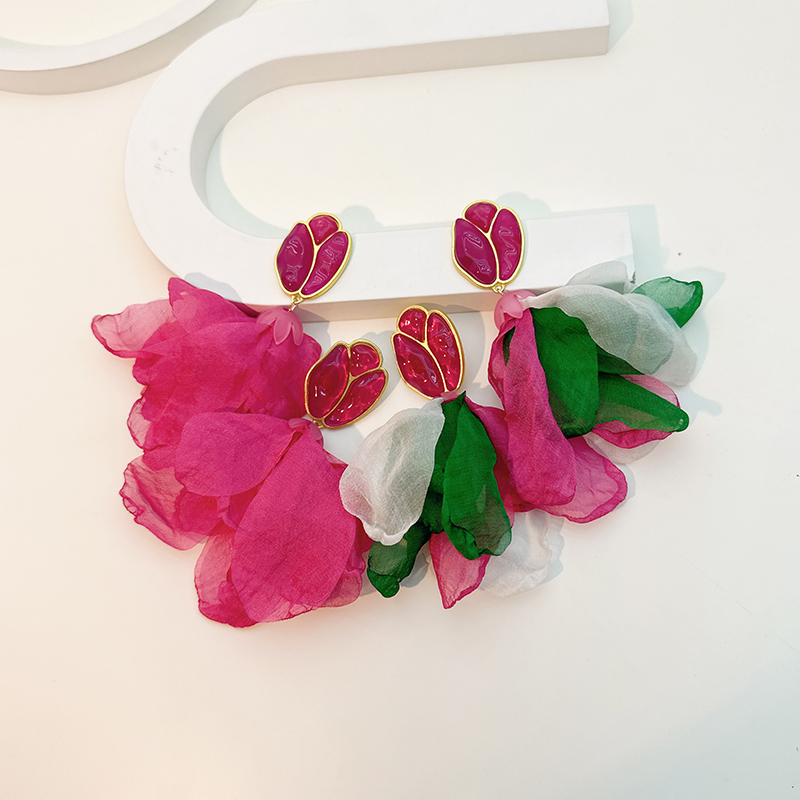 1 Pair Sweet Flower Alloy Cloth Resin Drop Earrings display picture 13