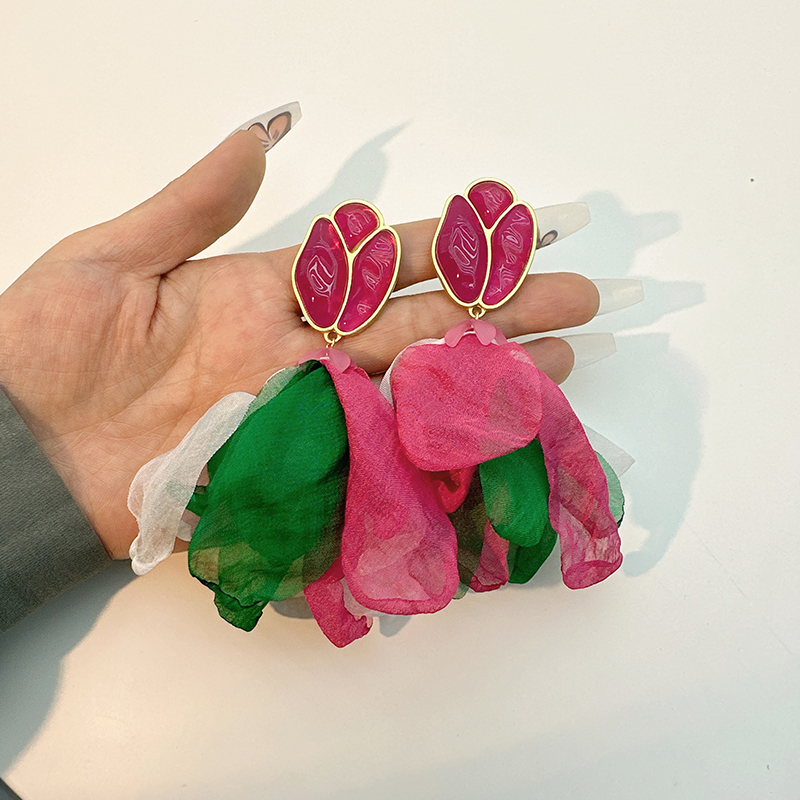 1 Pair Sweet Flower Alloy Cloth Resin Drop Earrings display picture 8