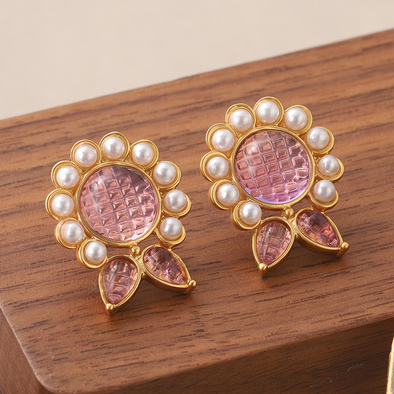1 Pair Elegant Sweet Flower Plating Inlay Copper Artificial Pearls Glass Stone 18k Gold Plated Ear Studs display picture 4