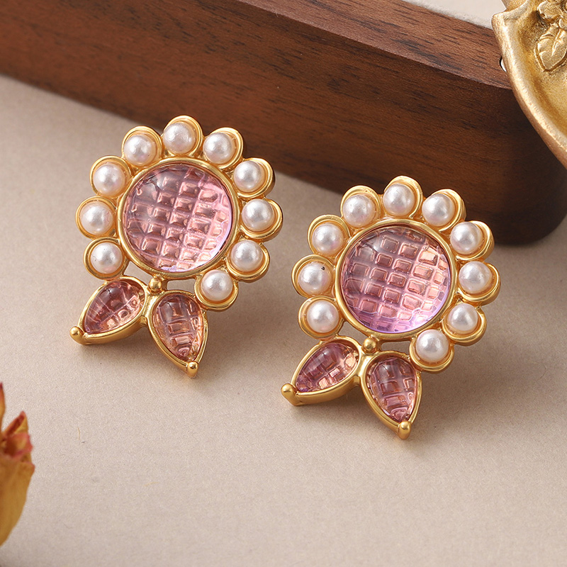 1 Pair Elegant Sweet Flower Plating Inlay Copper Artificial Pearls Glass Stone 18k Gold Plated Ear Studs display picture 6