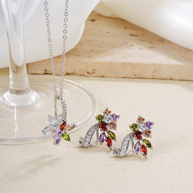 Simple Style Shiny Plant Butterfly Copper Plating Inlay Zircon Silver Plated Earrings Necklace Jewelry Set display picture 12