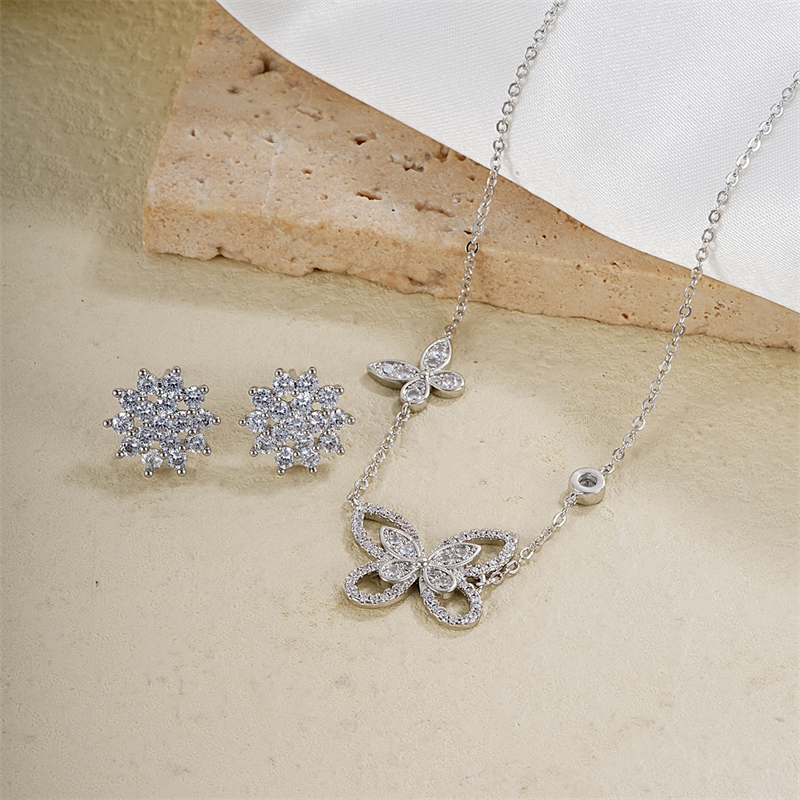 Simple Style Shiny Plant Butterfly Copper Plating Inlay Zircon Silver Plated Earrings Necklace Jewelry Set display picture 15