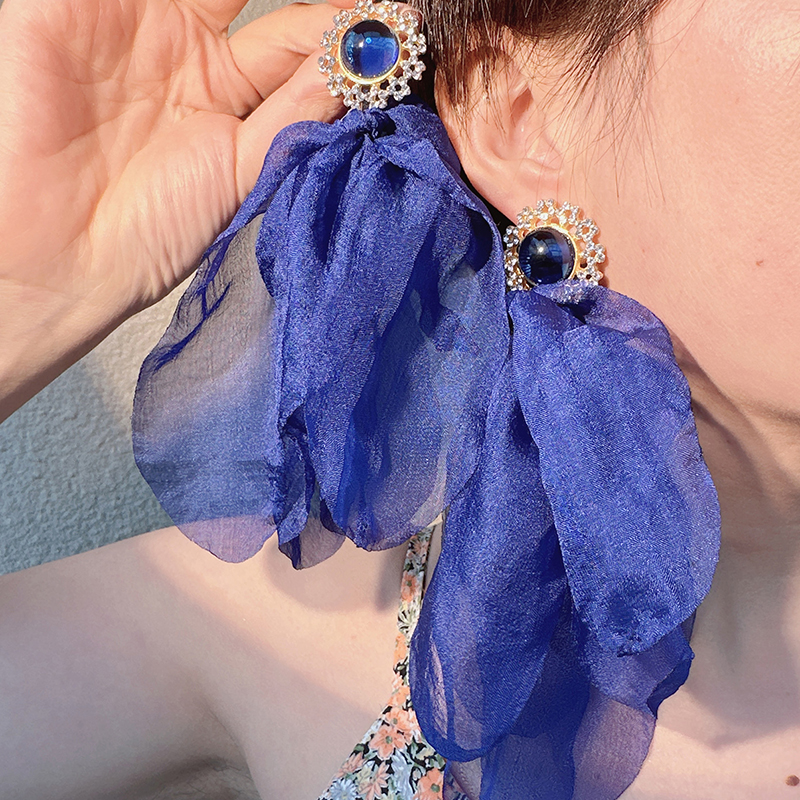 1 Pair Sweet Simple Style Petal Alloy Cloth Rhinestones Drop Earrings display picture 6