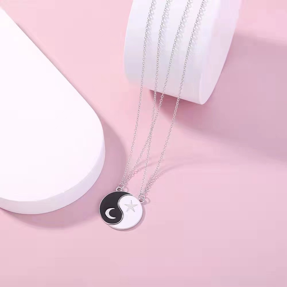 Einfacher Stil Tai Chi Stern Mond Legierung Unisex Halskette Mit Anhänger display picture 3