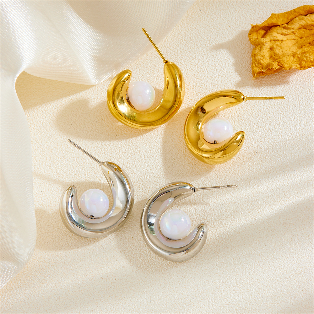 1 Paar Elegant Einfacher Stil C-Form Überzug Inlay Rostfreier Stahl Künstliche Perlen 18 Karat Vergoldet Ohrstecker display picture 6