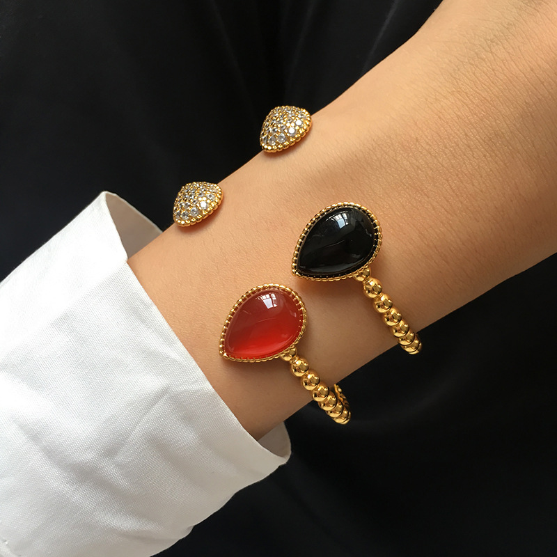Elegant Retro Water Droplets Copper Plating Inlay Agate Zircon Cuff Bracelets display picture 2