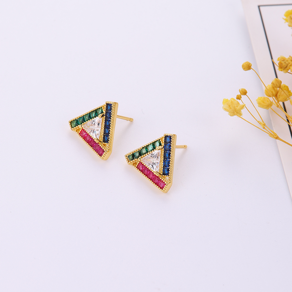 1 Pair Simple Style Triangle Plating Inlay Copper Artificial Gemstones Zircon 18k Gold Plated Ear Studs display picture 5