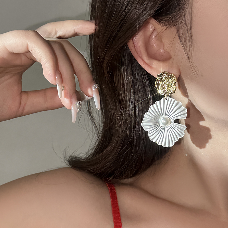 1 Paire Élégant Luxueux Fleur Placage Incruster Alliage Perles Artificielles Boucles D'oreilles display picture 4