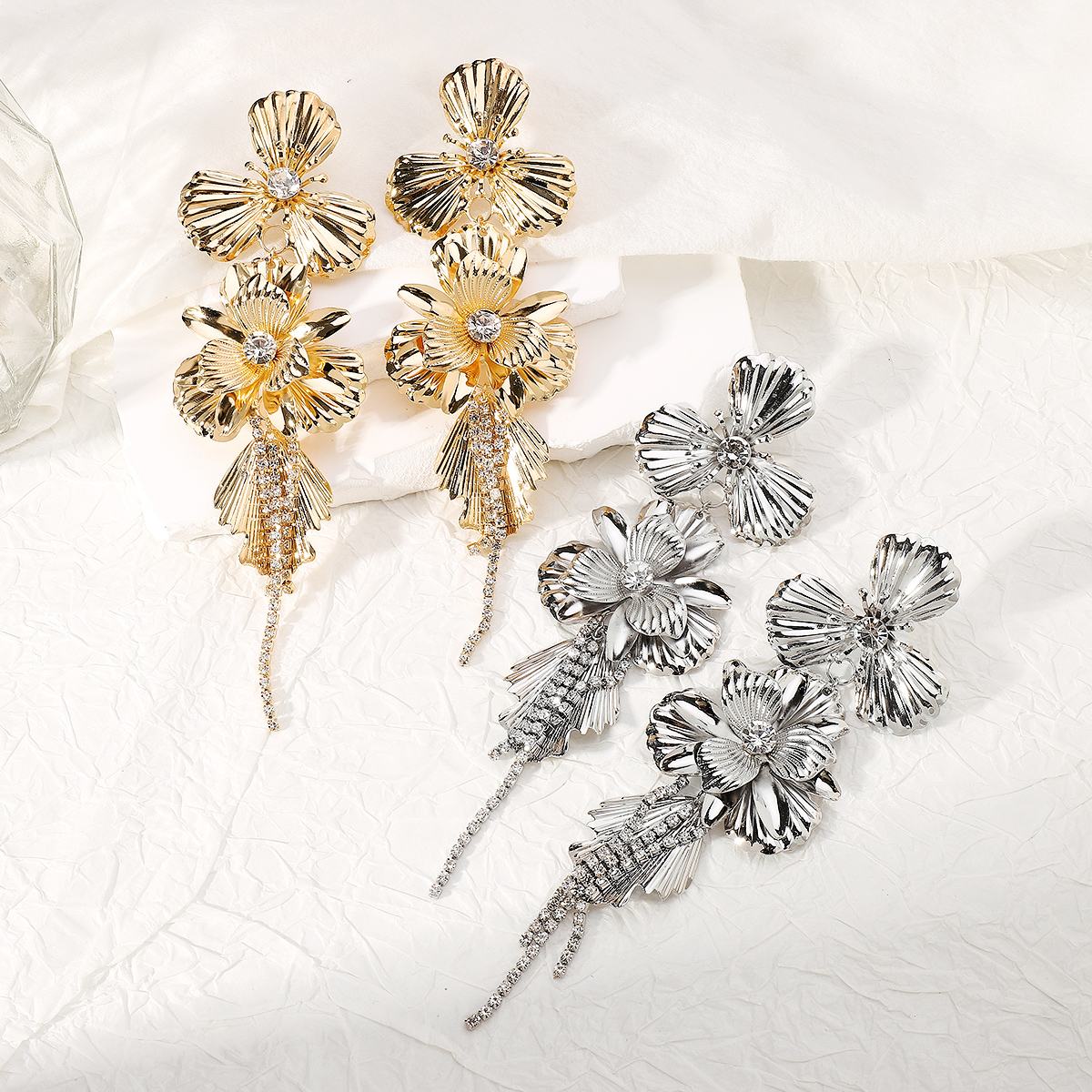 1 Pair Casual Elegant Flower Tassel Alloy Rhinestones Drop Earrings display picture 4