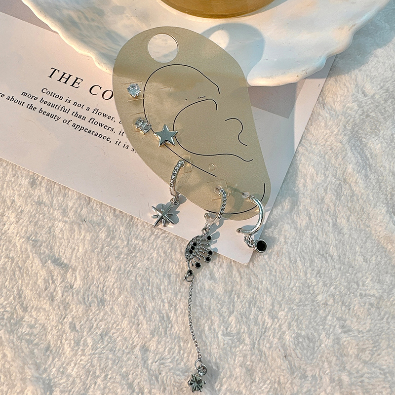 Wholesale Jewelry Simple Style Shiny Star Alloy Rhinestones Tassel Drop Earrings Ear Studs display picture 6