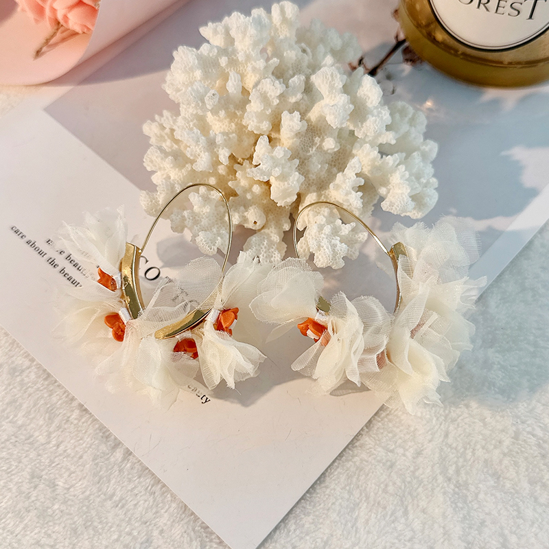 1 Pair Sweet Flower Alloy Cloth Resin Drop Earrings display picture 18