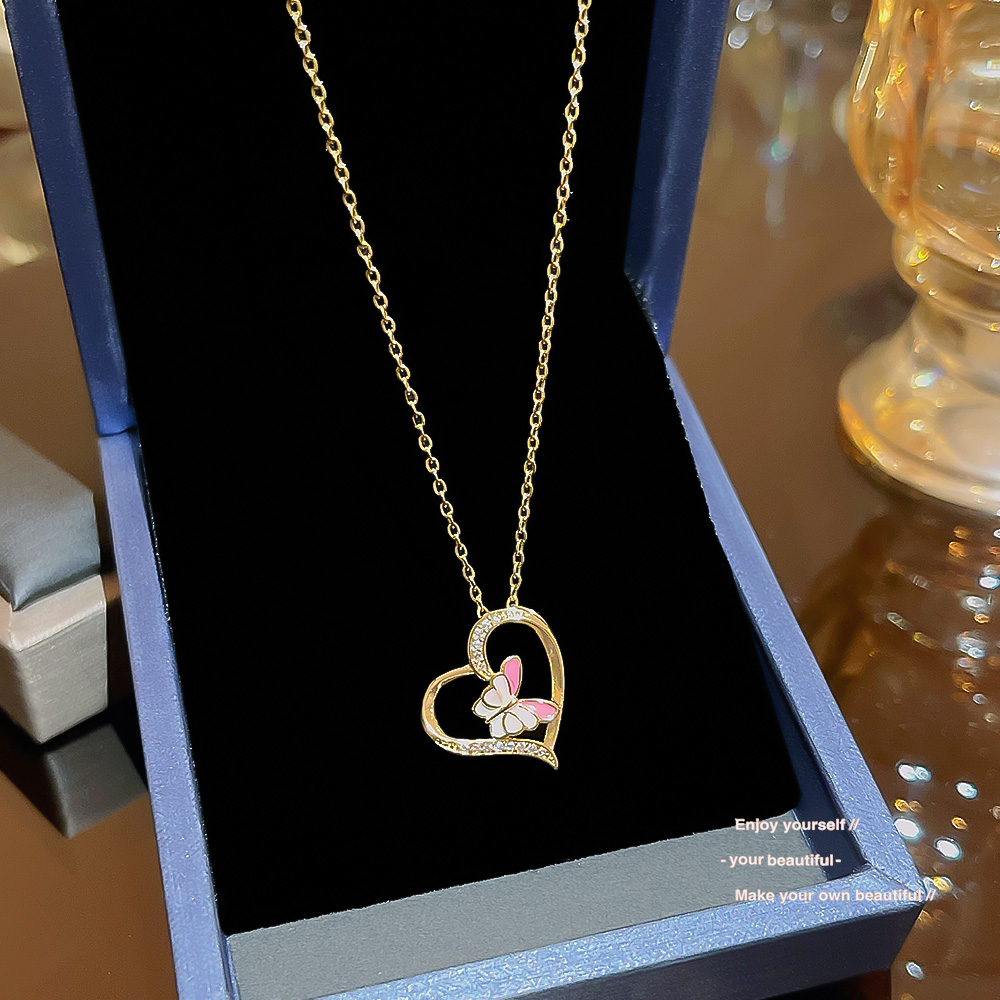 Acero Titanio Estilo Simple Forma De Corazón Mariposa Embutido Diamantes De Imitación Collar Colgante display picture 5