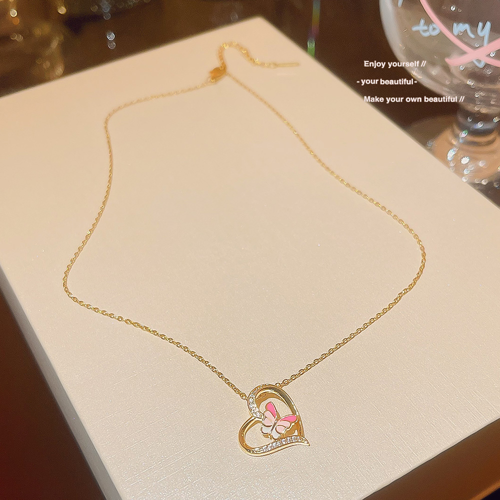 Acero Titanio Estilo Simple Forma De Corazón Mariposa Embutido Diamantes De Imitación Collar Colgante display picture 3