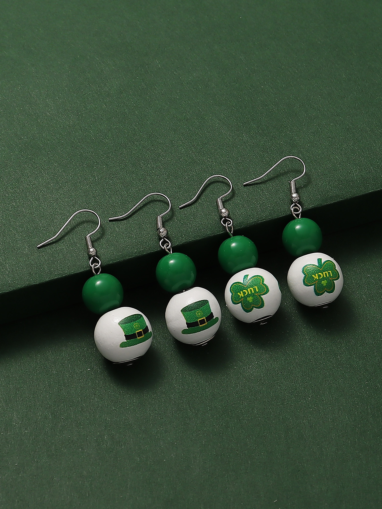1 Pair Casual Shamrock Synthetic Resin Wood Drop Earrings display picture 3