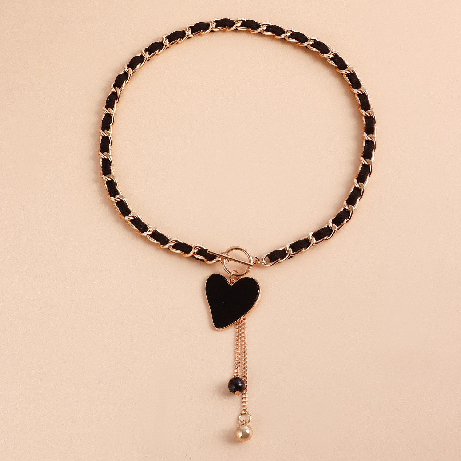 Ig Style Heart Shape Alloy Woven Belt Women's Pendant Necklace display picture 1