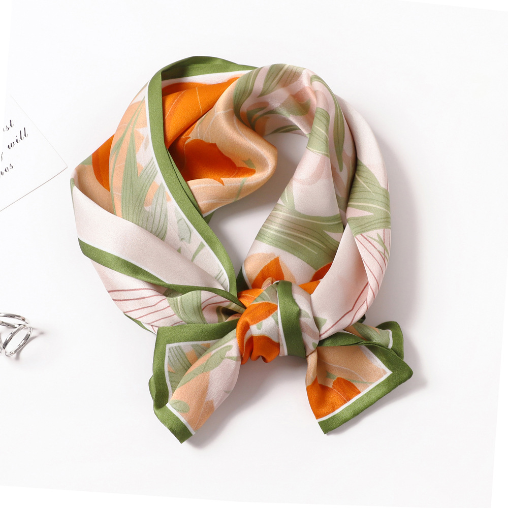 Women's Elegant Simple Style Flower Silk Printing Silk Scarf display picture 3