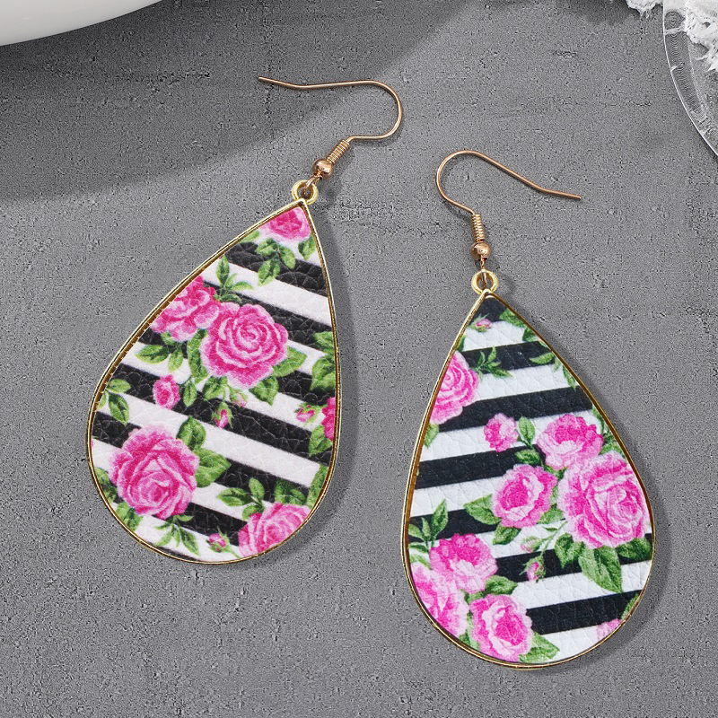 1 Pair Vintage Style Stripe Water Droplets Flower Pu Leather Alloy Drop Earrings display picture 4