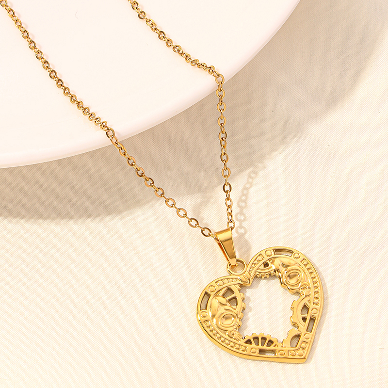 Elegant Simple Style Heart Shape Wings Stainless Steel Plating Hollow Out 18k Gold Plated Pendant Necklace display picture 8