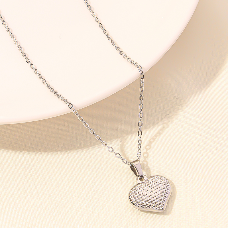 Elegant Simple Style Heart Shape Wings Stainless Steel Plating Hollow Out 18k Gold Plated Pendant Necklace display picture 20