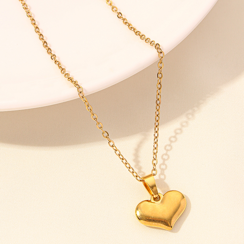Elegant Simple Style Heart Shape Stainless Steel Plating 18k Gold Plated Pendant Necklace display picture 5