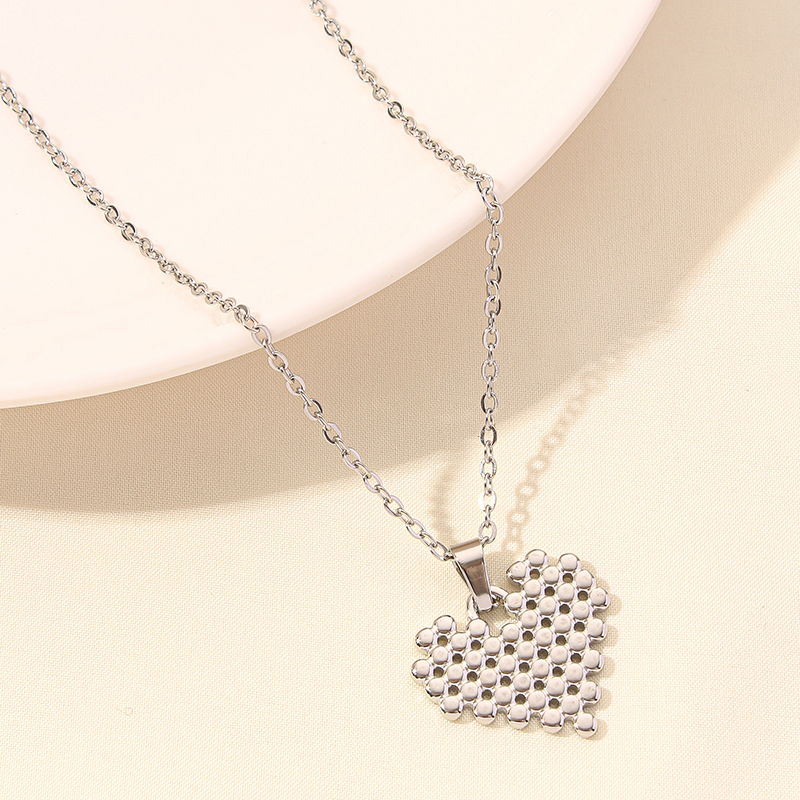 Elegant Simple Style Heart Shape Stainless Steel Plating 18k Gold Plated Pendant Necklace display picture 10