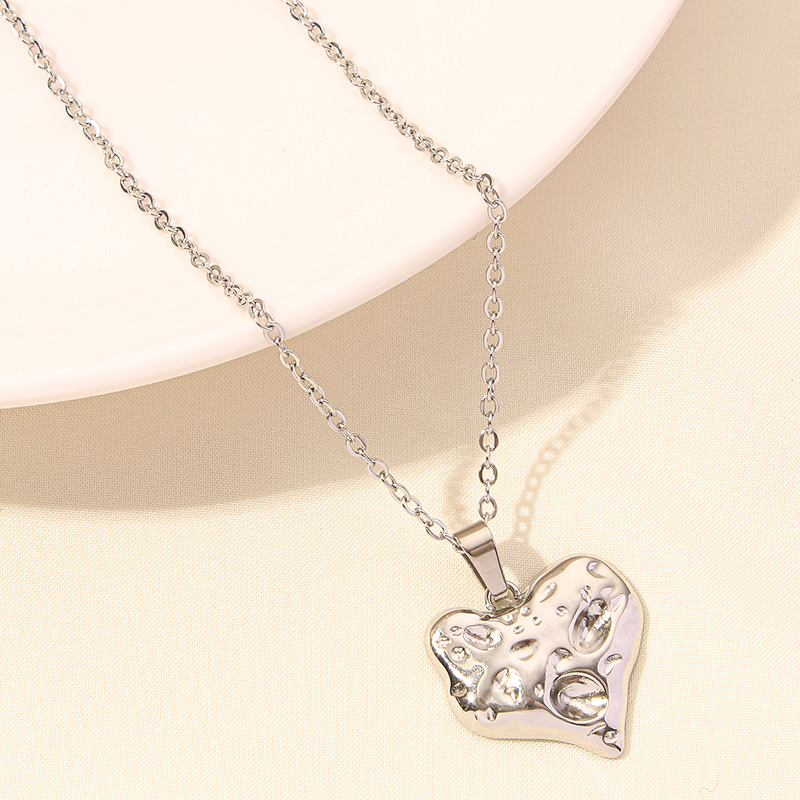 Elegant Simple Style Heart Shape Stainless Steel Plating 18k Gold Plated Pendant Necklace display picture 11