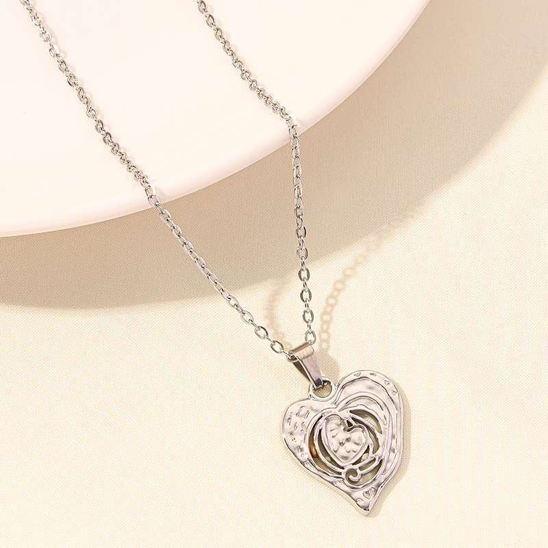 Elegant Simple Style Heart Shape Stainless Steel Plating Hollow Out 18k Gold Plated Pendant Necklace display picture 33