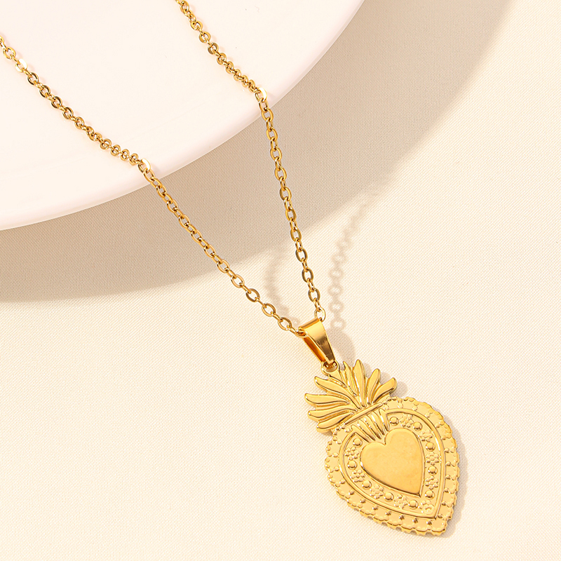 Simple Style Heart Shape Stainless Steel Plating 18k Gold Plated Pendant Necklace display picture 7