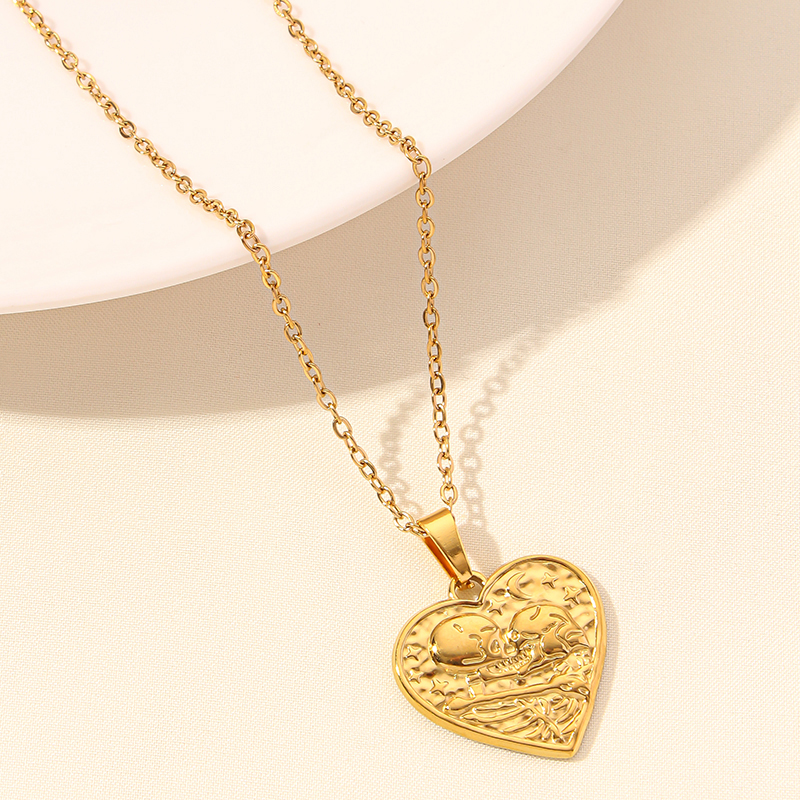 Simple Style Heart Shape Stainless Steel Plating 18k Gold Plated Pendant Necklace display picture 8