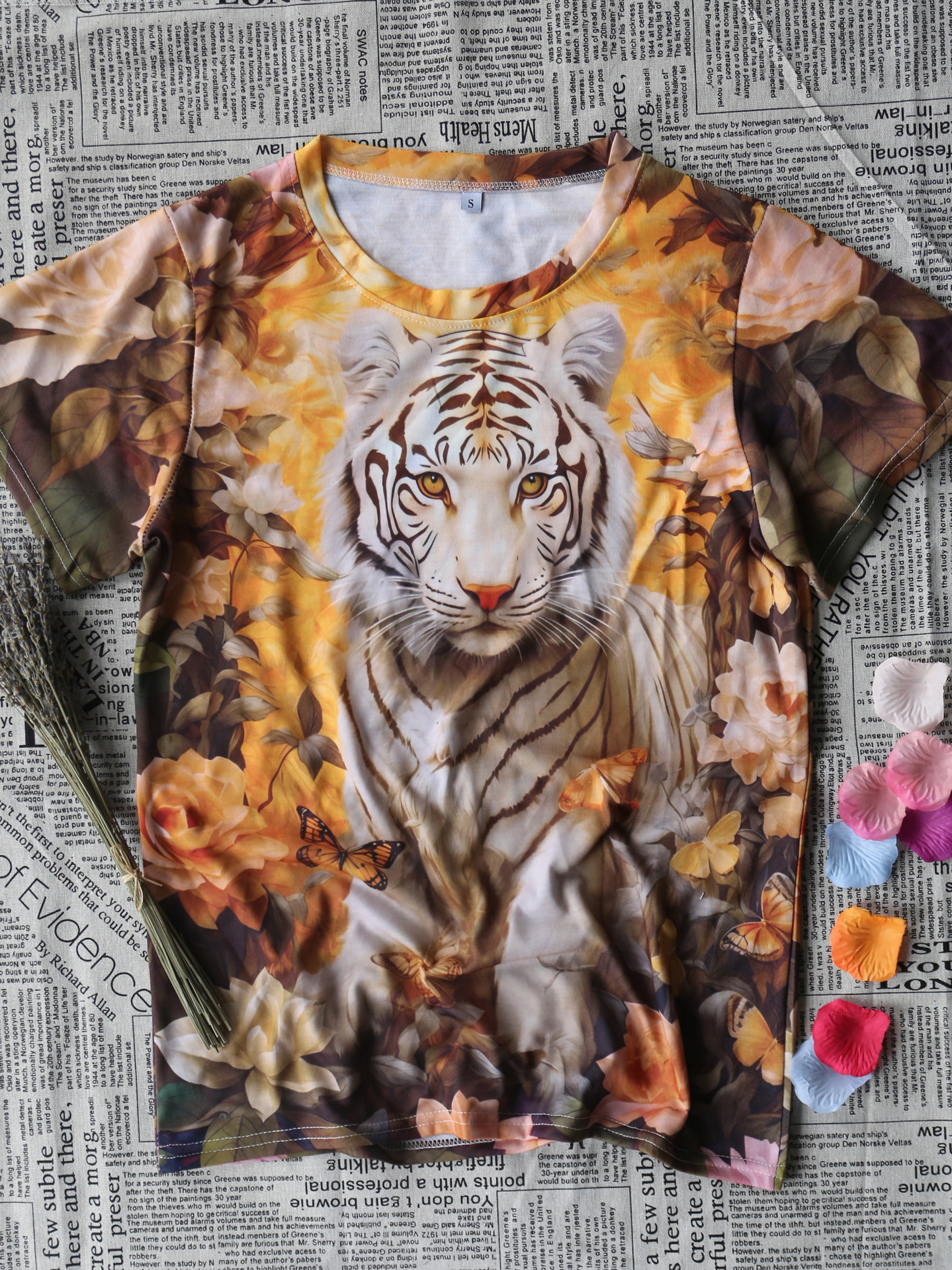 Women's T-shirt Short Sleeve T-shirts Streetwear Tiger display picture 1