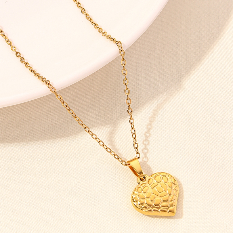 Elegant Cute Heart Shape Stainless Steel Plating 18k Gold Plated Pendant Necklace display picture 6