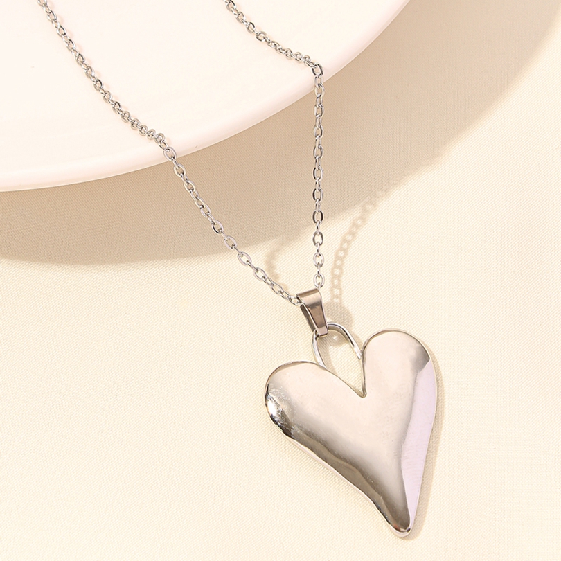 Elegant Cute Heart Shape Stainless Steel Plating 18k Gold Plated Pendant Necklace display picture 25