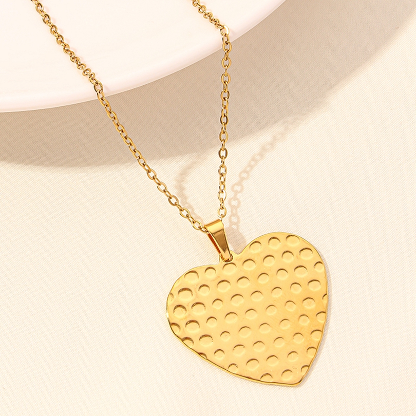 Elegant Simple Style Human Heart Shape Stainless Steel Plating Hollow Out 18k Gold Plated Pendant Necklace display picture 6