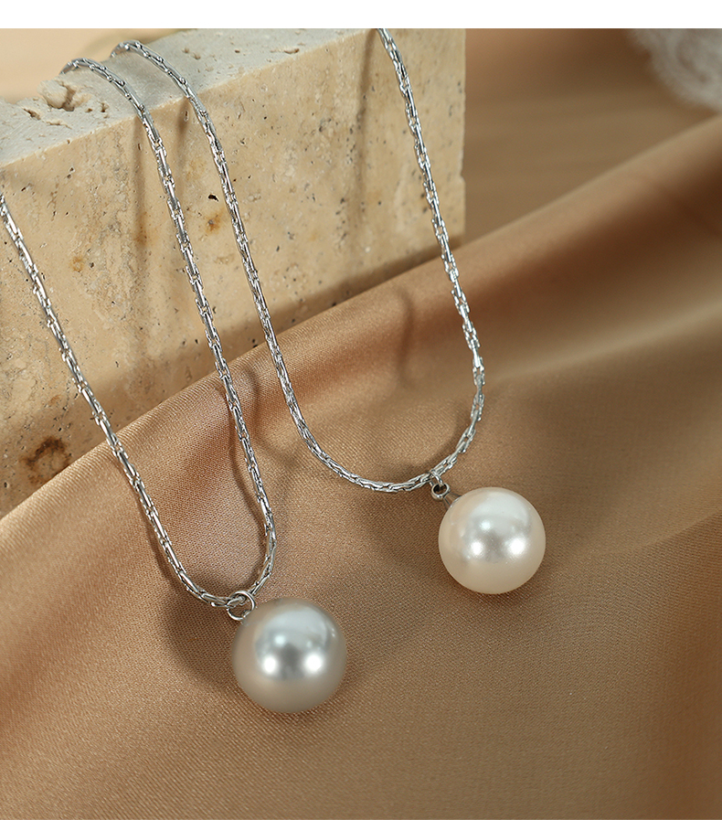 Simple Style Round Pearl Glass Bead Titanium Steel Plating 18k Gold Plated Necklace display picture 10