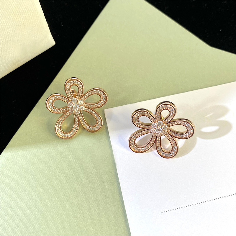 1 Pair Simple Style Flower Plating Inlay Copper Diamond Ear Studs display picture 5