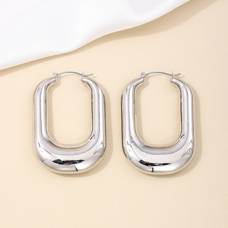 1 Pair Elegant Retro Exaggerated U Shape Solid Color Hollow Out Alloy Earrings display picture 7