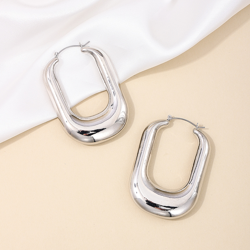1 Pair Elegant Retro Exaggerated U Shape Solid Color Hollow Out Alloy Earrings display picture 8