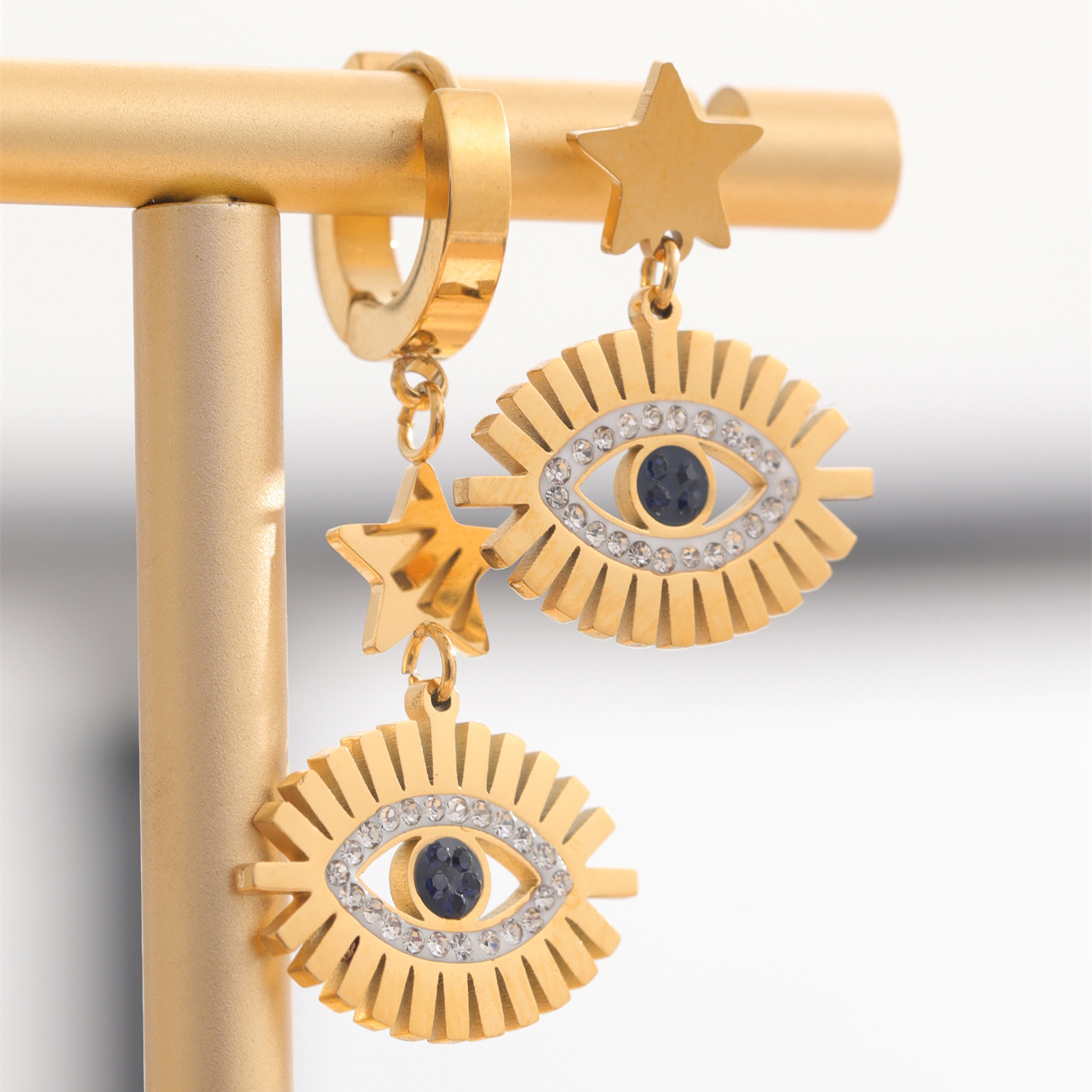 1 Pair Retro Eye Plating Inlay 304 Stainless Steel Rhinestones 18K Gold Plated Drop Earrings display picture 4