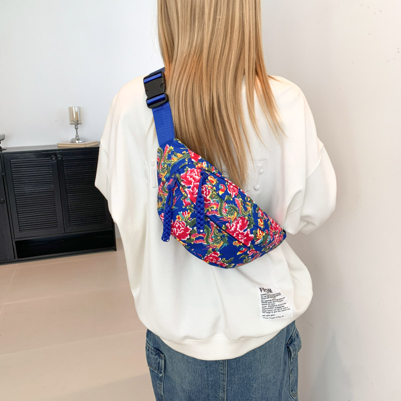 Women's Nylon Flower Vintage Style Classic Style Sewing Thread Square Zipper Shoulder Bag display picture 8