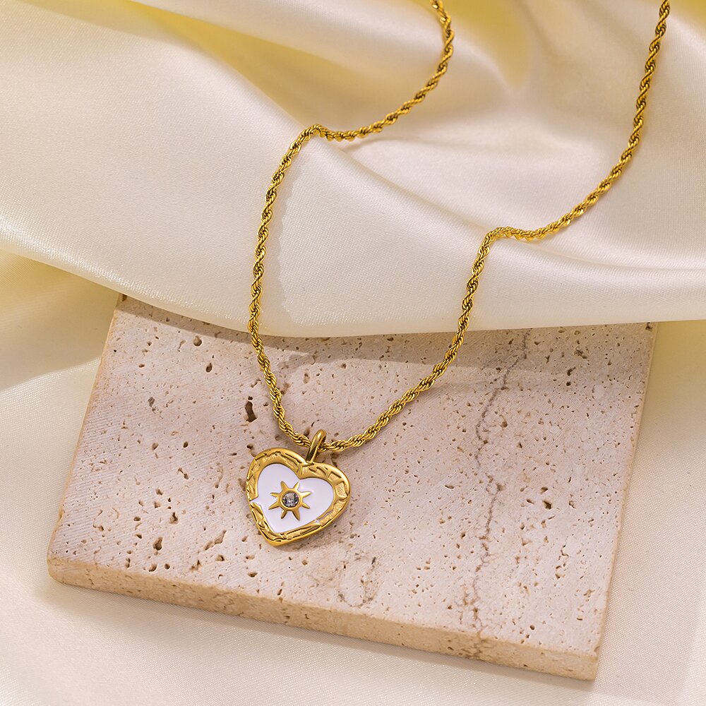 304 Stainless Steel 18K Gold Plated Casual Simple Style Commute Polishing Plating Inlay Eight Awn Star Acrylic Artificial Rhinestones Pendant Necklace display picture 3