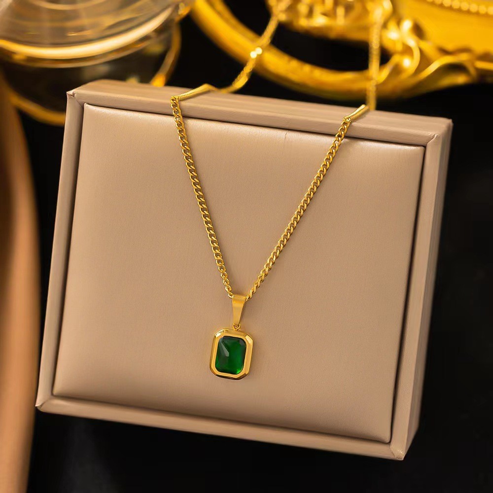 304 Stainless Steel 18K Gold Plated IG Style Simple Style Polishing Plating Inlay Square Artificial Rhinestones Pendant Necklace display picture 5