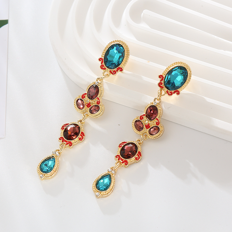 1 Pair Simple Style Shiny Oval Water Droplets Inlay Alloy Glass Gold Plated Drop Earrings display picture 4