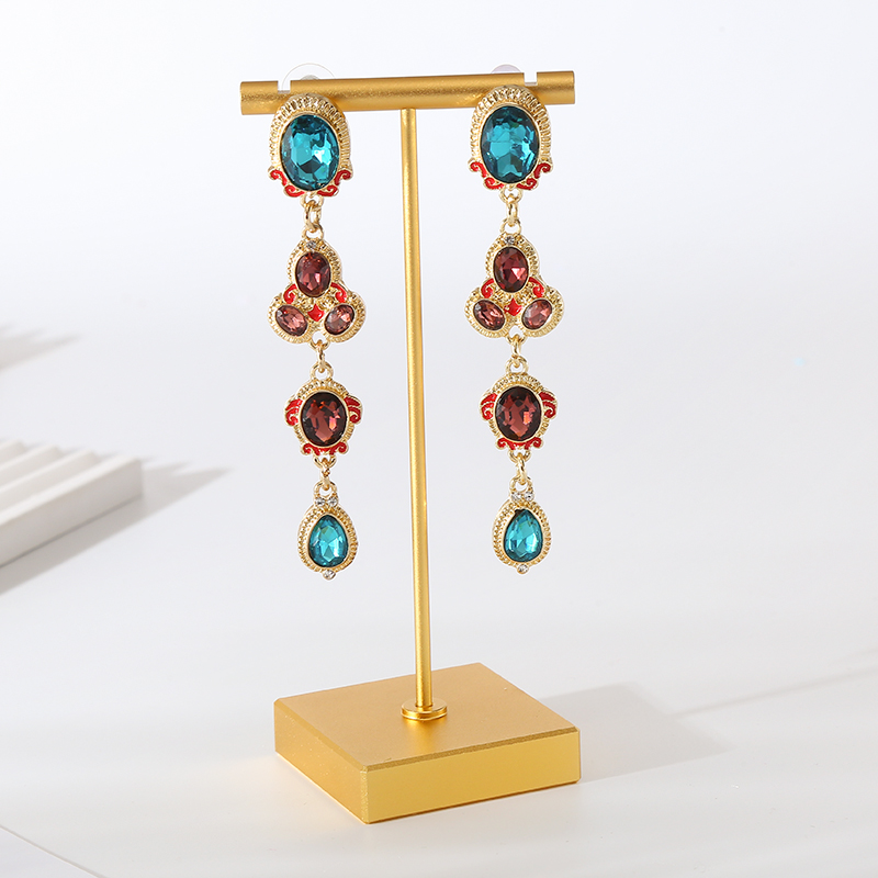 1 Pair Simple Style Shiny Oval Water Droplets Inlay Alloy Glass Gold Plated Drop Earrings display picture 2